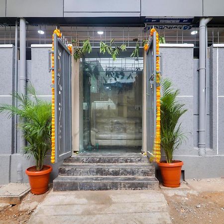 Hotel O Red Stone Hotels Hyderabad Exterior foto