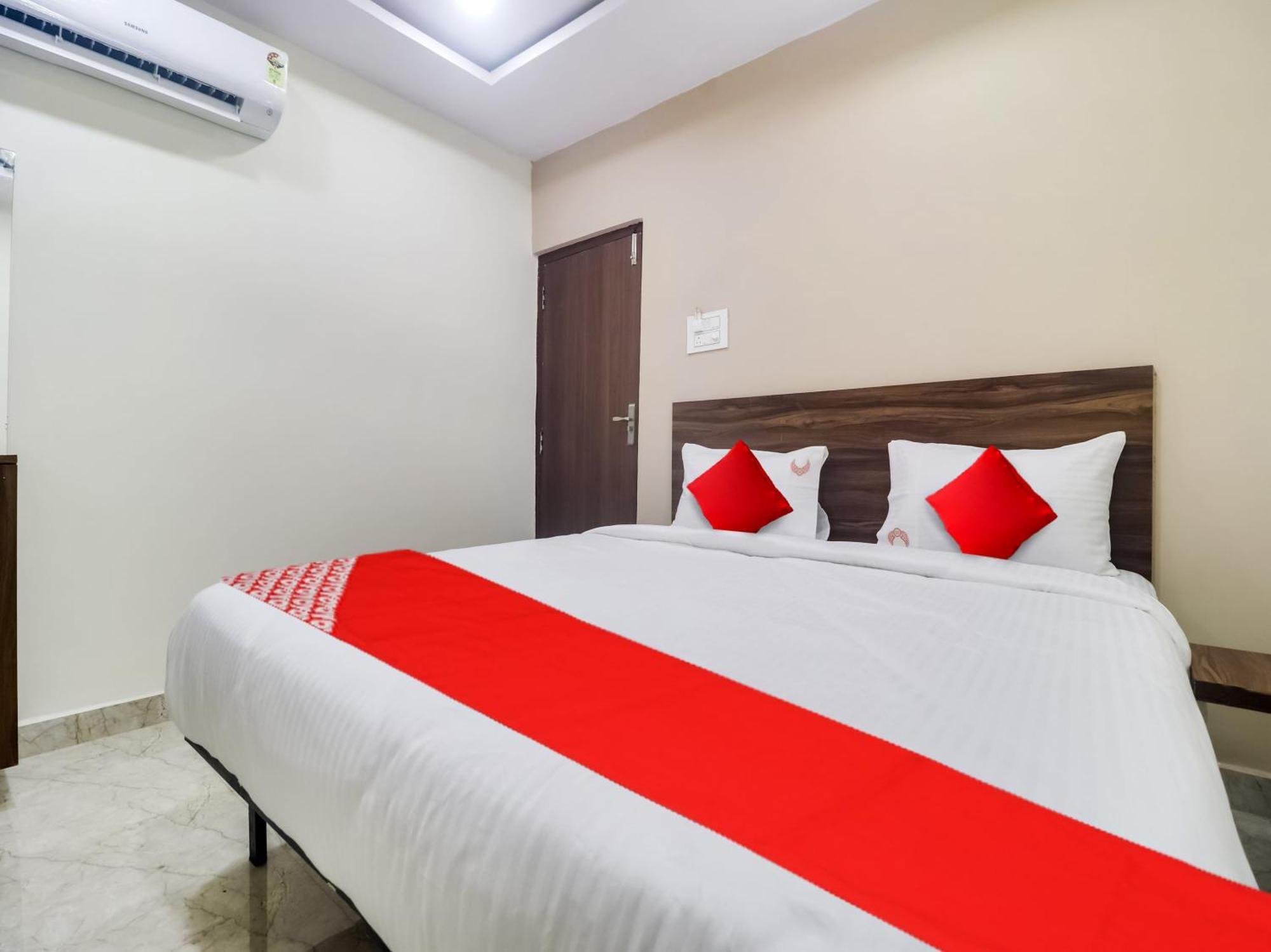 Hotel O Red Stone Hotels Hyderabad Exterior foto