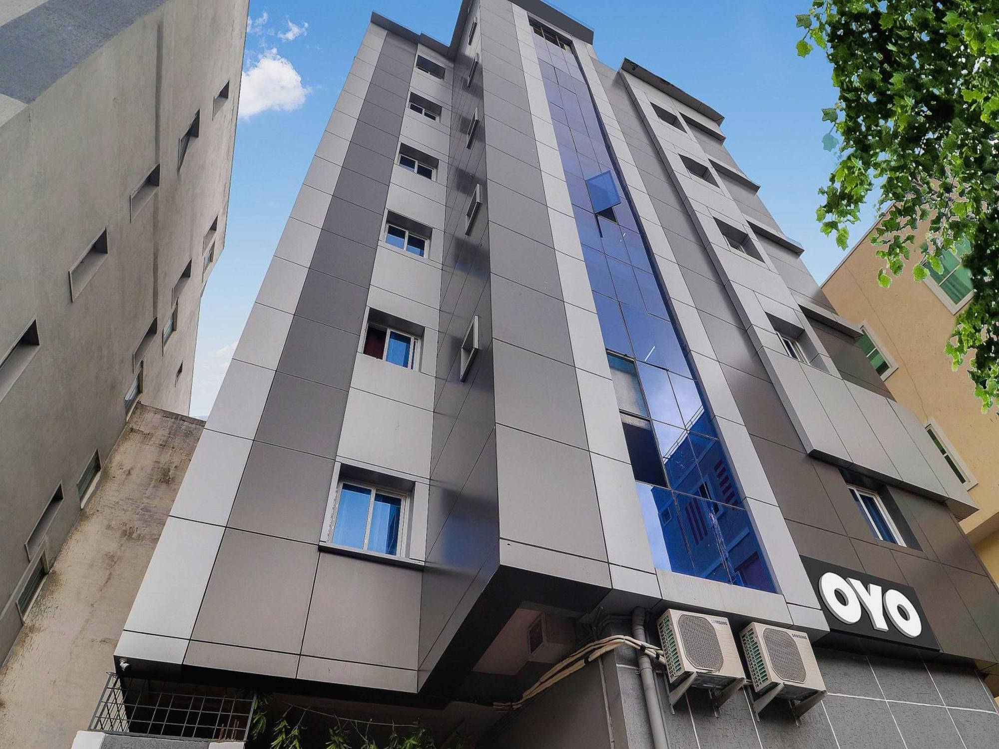 Hotel O Red Stone Hotels Hyderabad Exterior foto